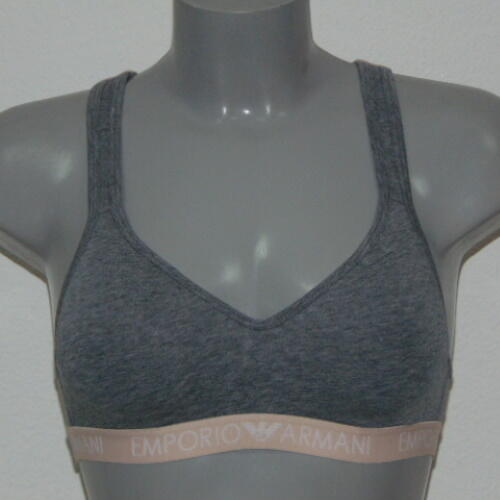 You can find a sports bra without padding at Dutch Designers Outlet.