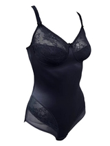 Rosa Faia Lace Rose black body